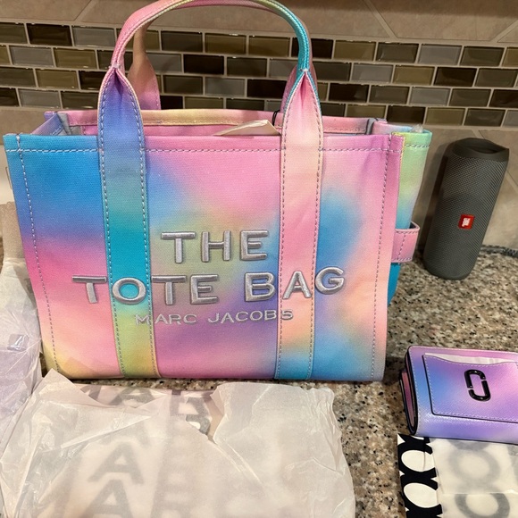 Marc Jacobs Pastel Rainbow Canvas Tote Bag - Picture 2 of 12